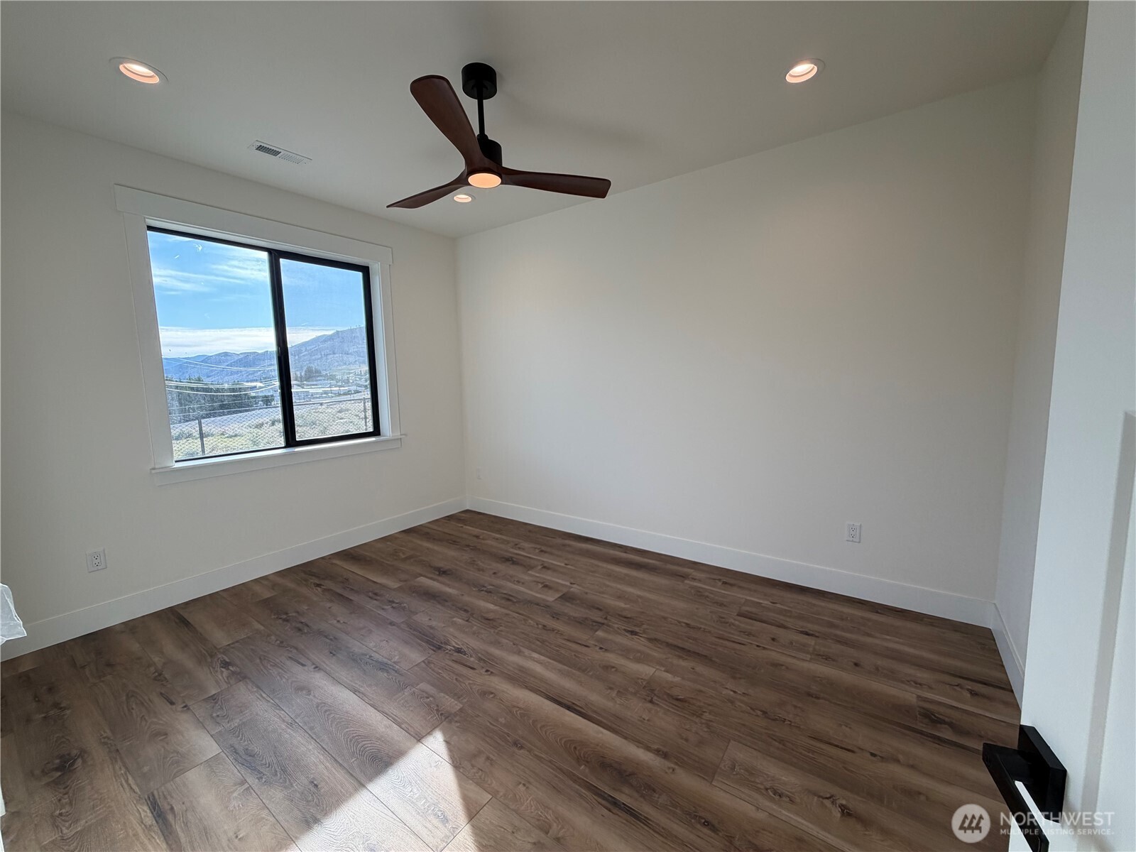 21 Loretta Lane Property Photo 20