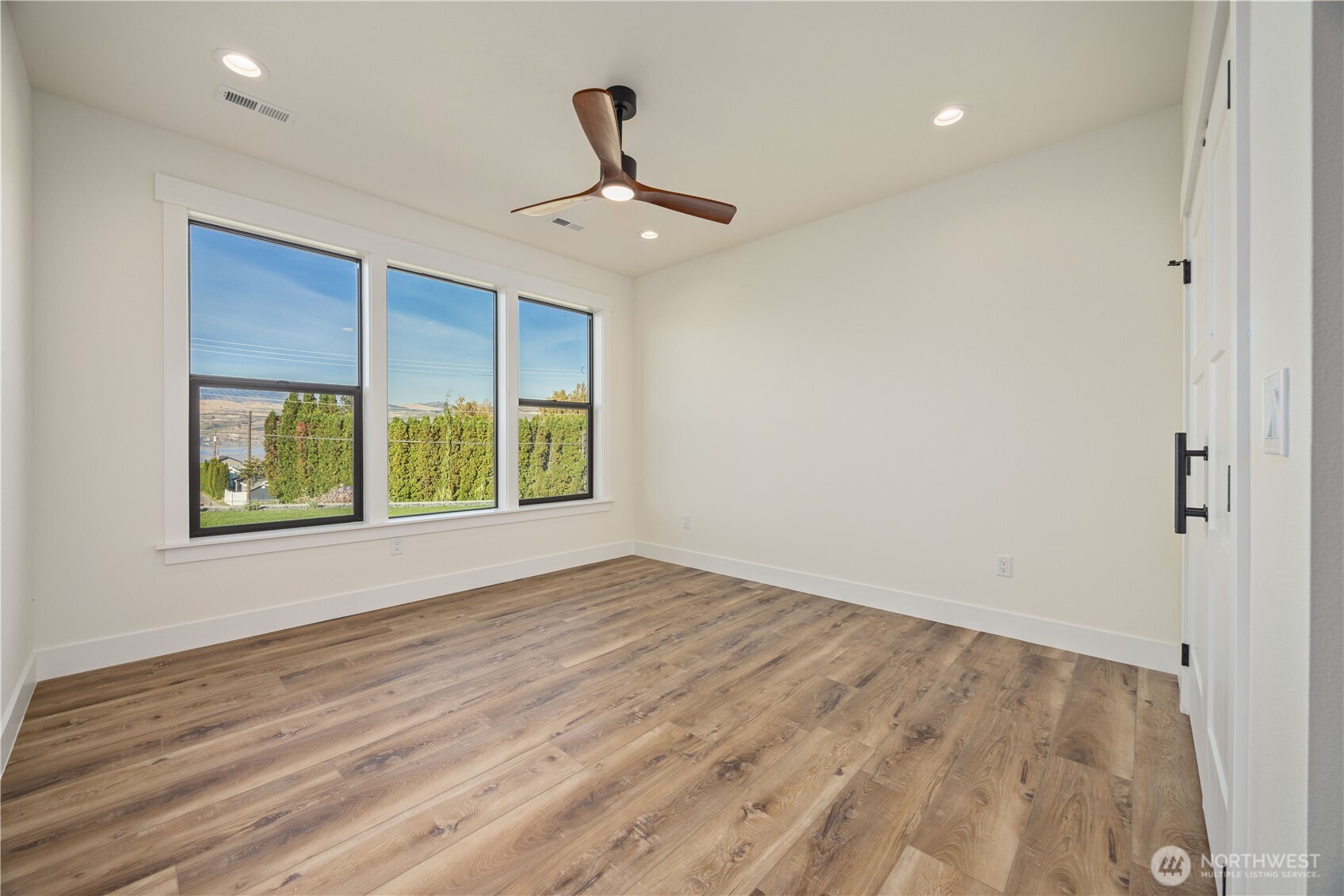 21 Loretta Lane Property Photo 30