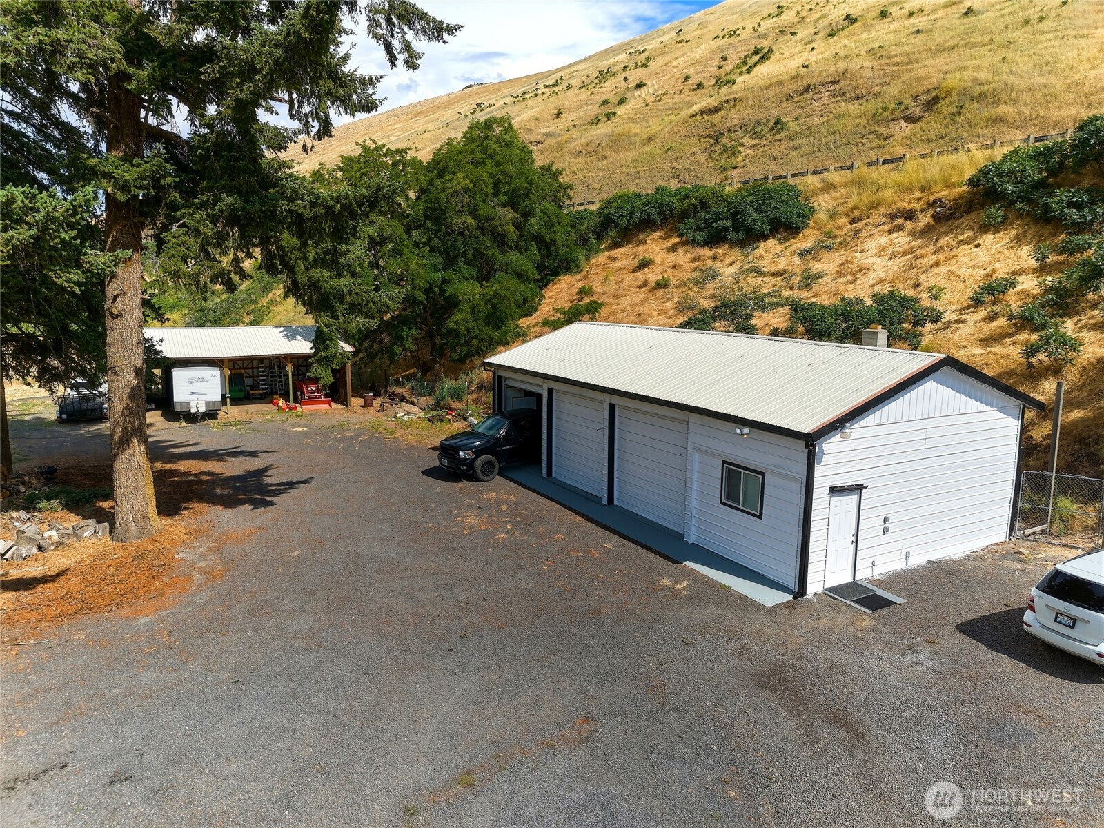100 Vernon Lane Property Photo 31