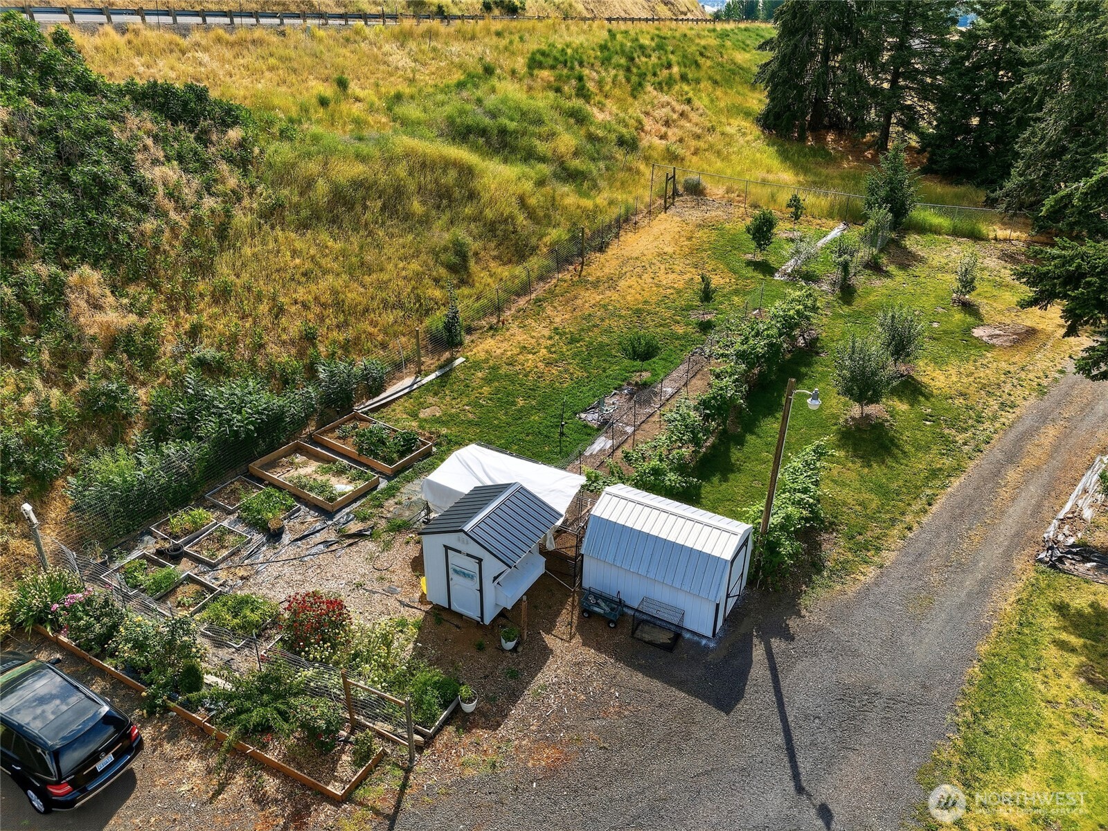 100 Vernon Lane Property Photo 32