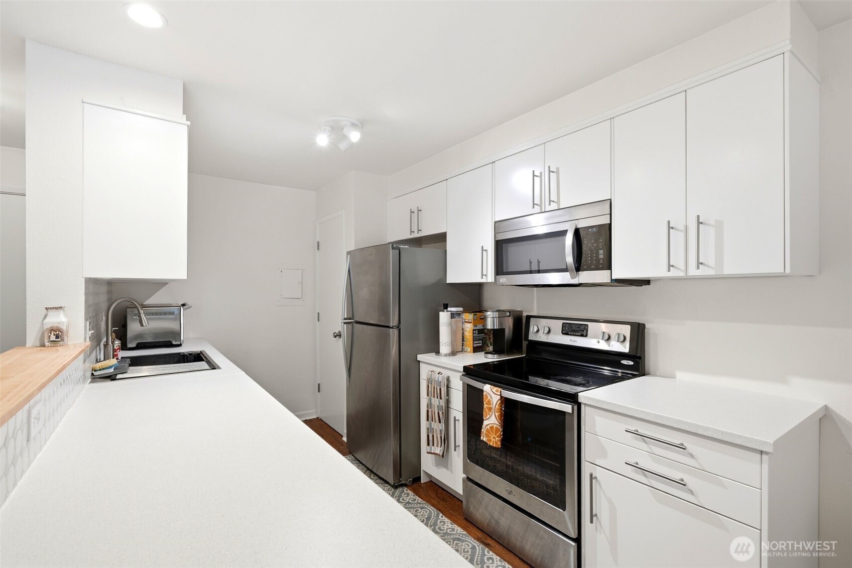 5630 200th Street B306 Property Photo 10
