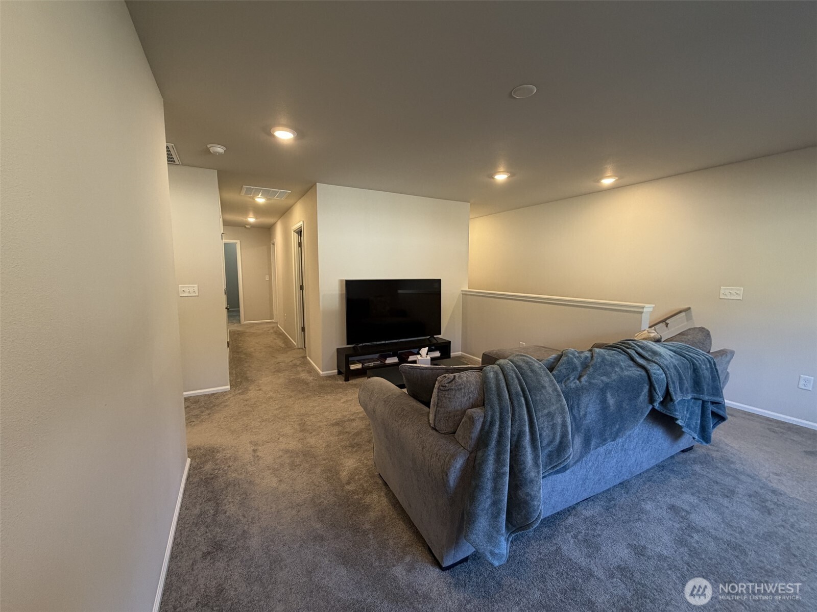 180 Ne Olympic Ridge Property Photo 12
