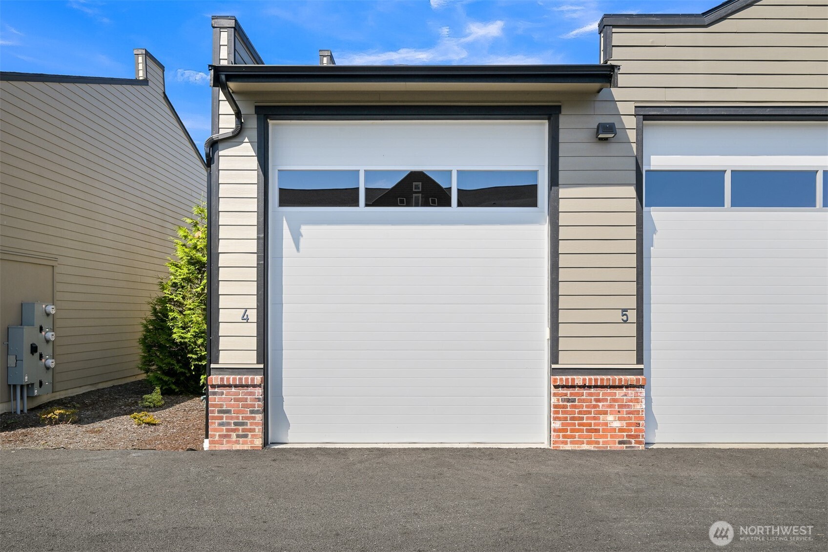 2203 Mercedes Drive 4 Property Photo 4