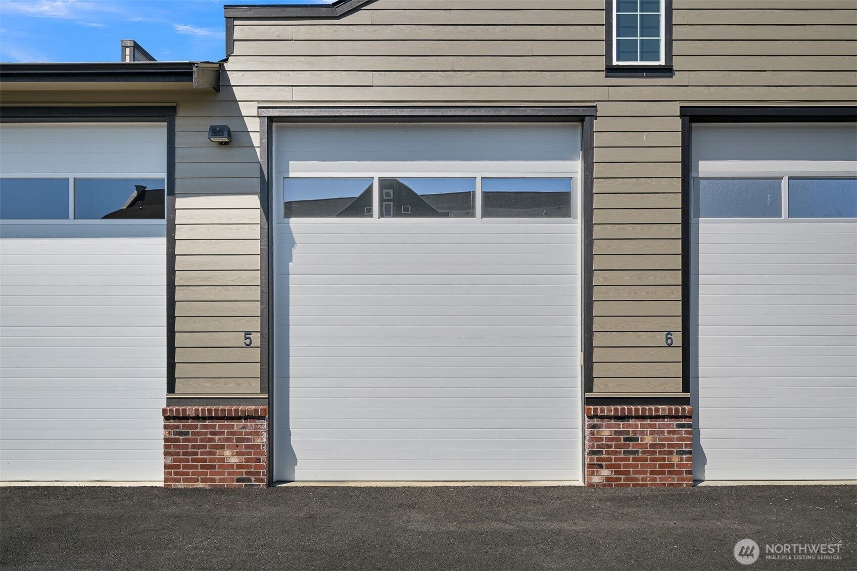 2203 Mercedes Drive 5 Property Photo 3