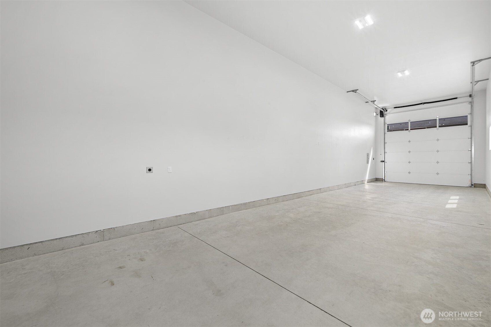2203 Mercedes Drive 6 Property Photo 7