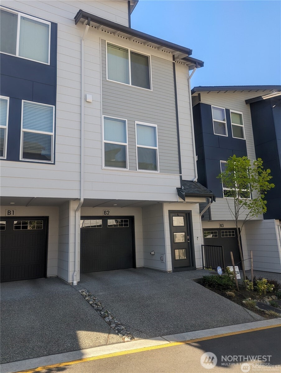 14925 44th Avenue B2 Property Photo 1