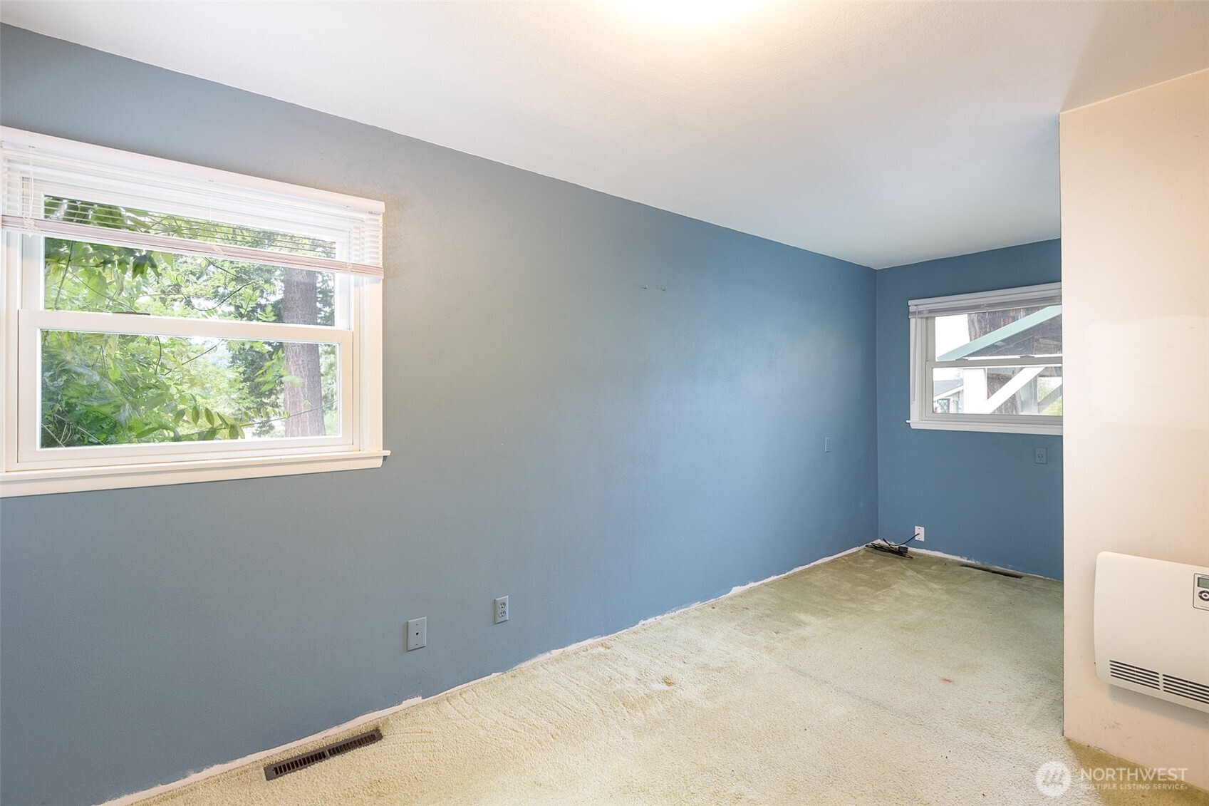 441 E Hillcrest Drive Property Photo 13