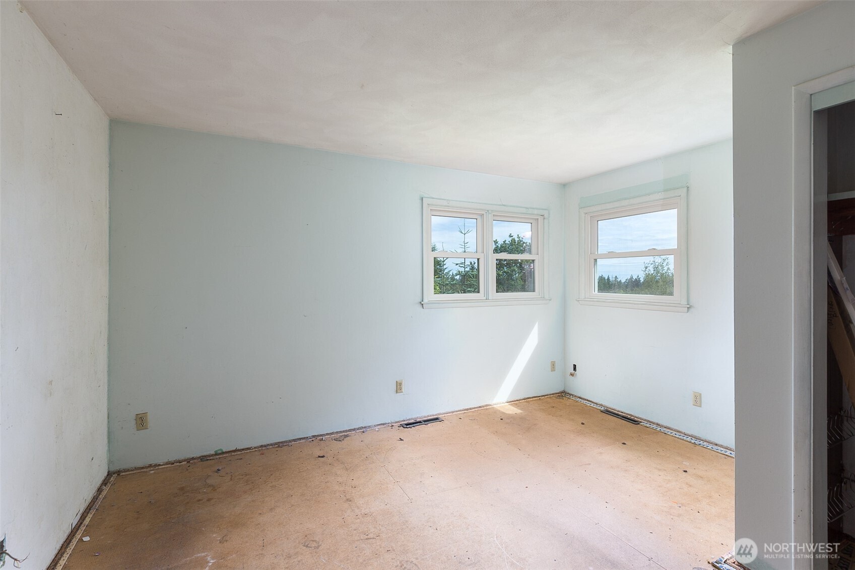 441 E Hillcrest Drive Property Photo 16