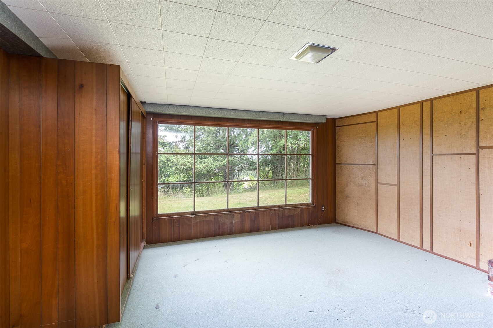 441 E Hillcrest Drive Property Photo 25