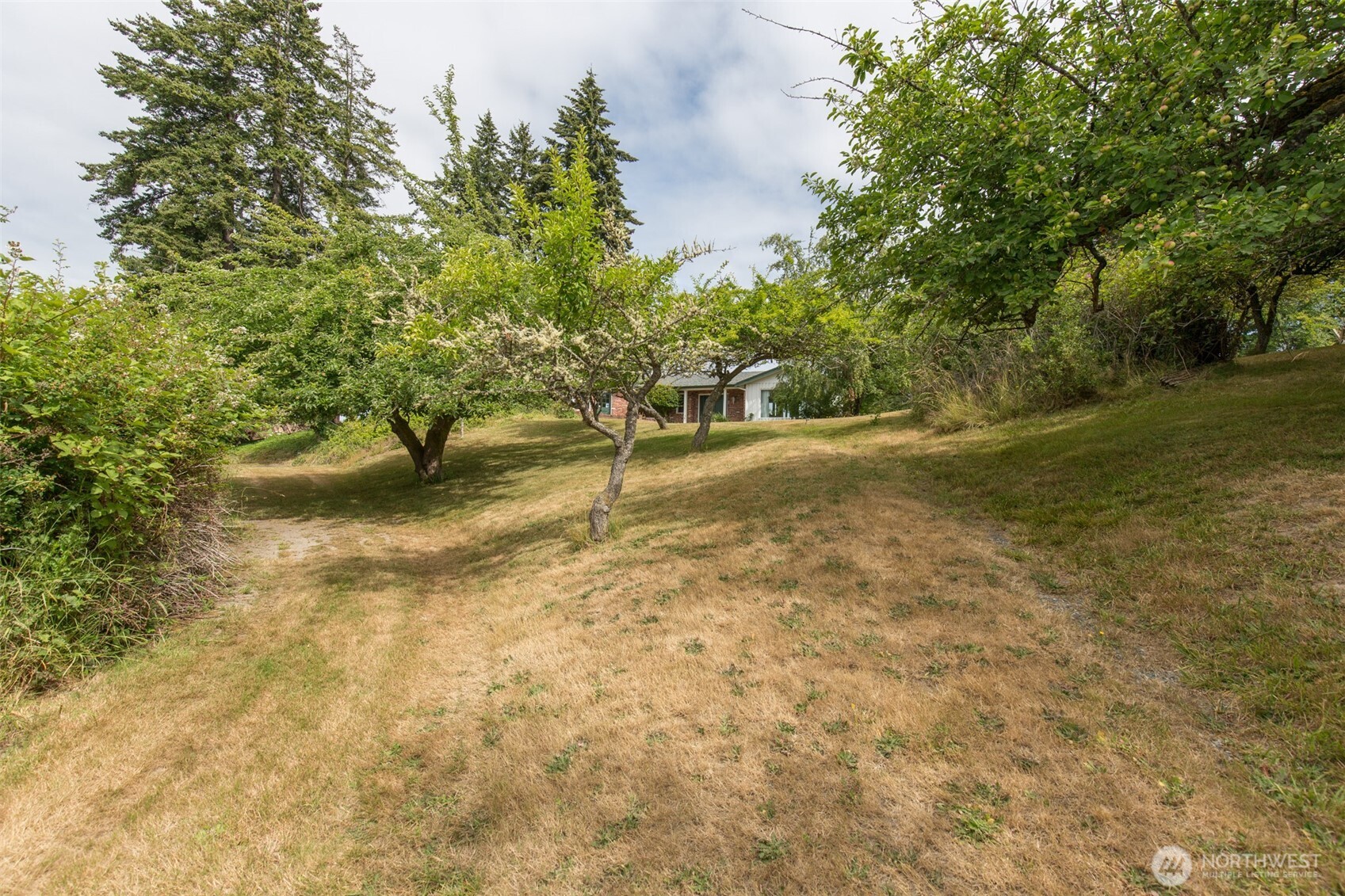441 E Hillcrest Drive Property Photo 33