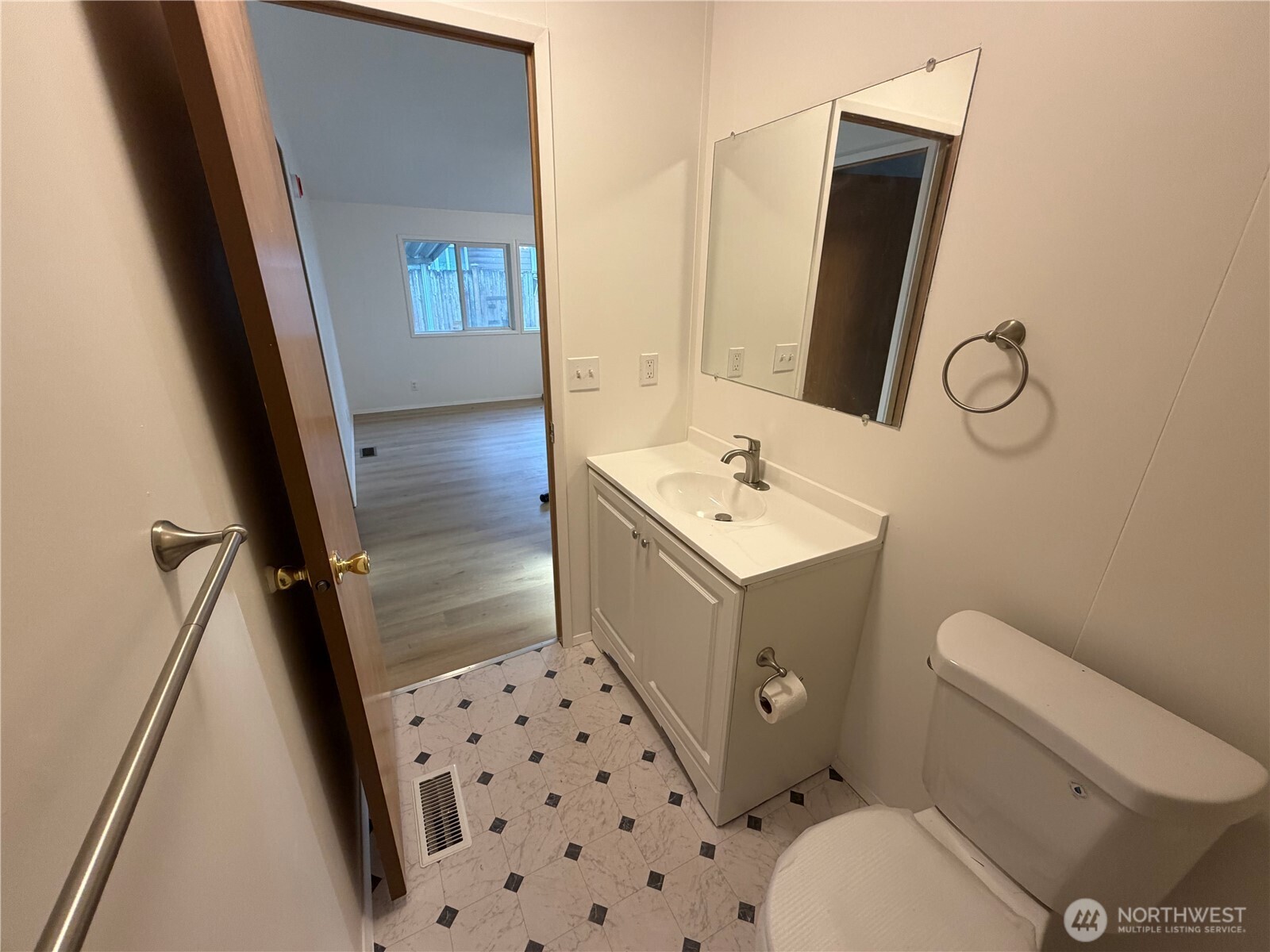 11901 55th Avenue 21 Property Photo 14