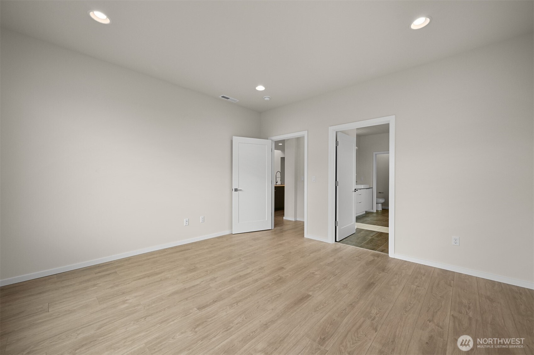 8479 Camas Drive Property Photo 14