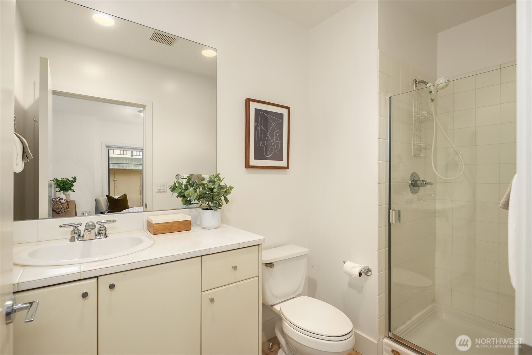 80 E Roanoke Street 2 Property Photo 26