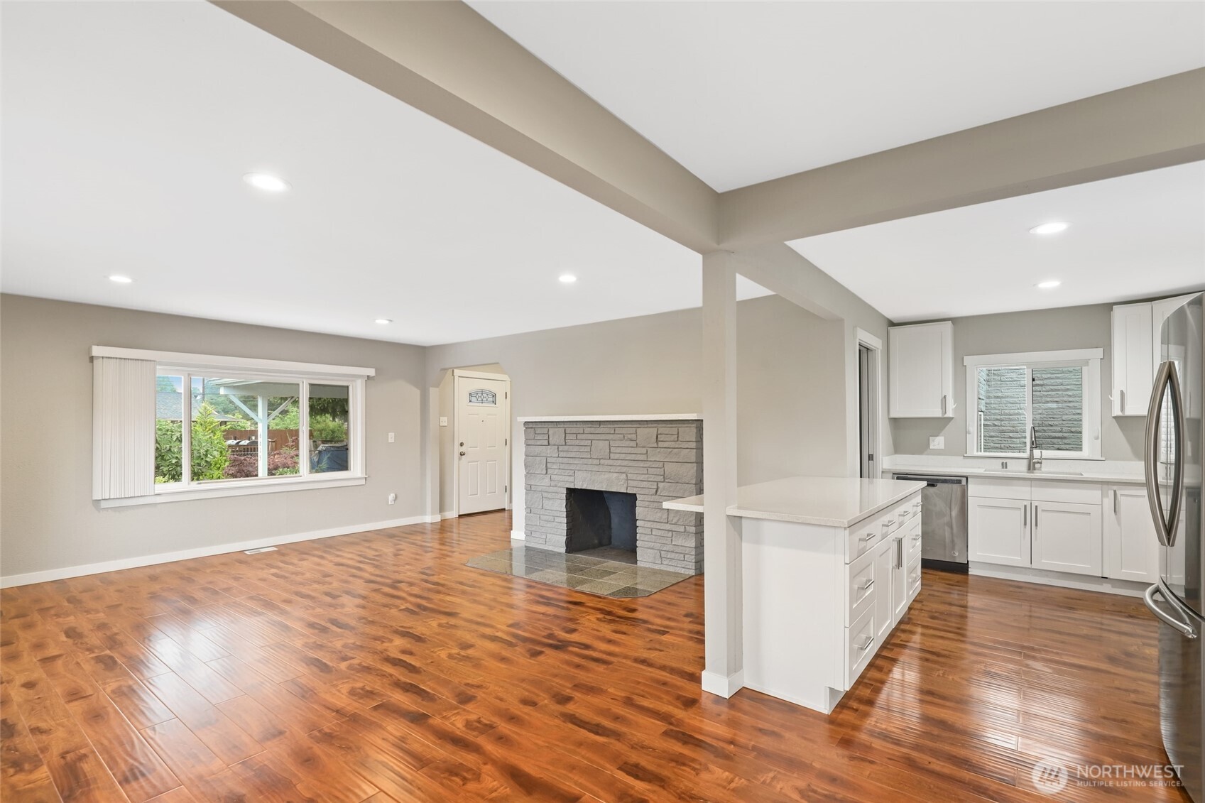 6615 S Huson Street Property Photo 7