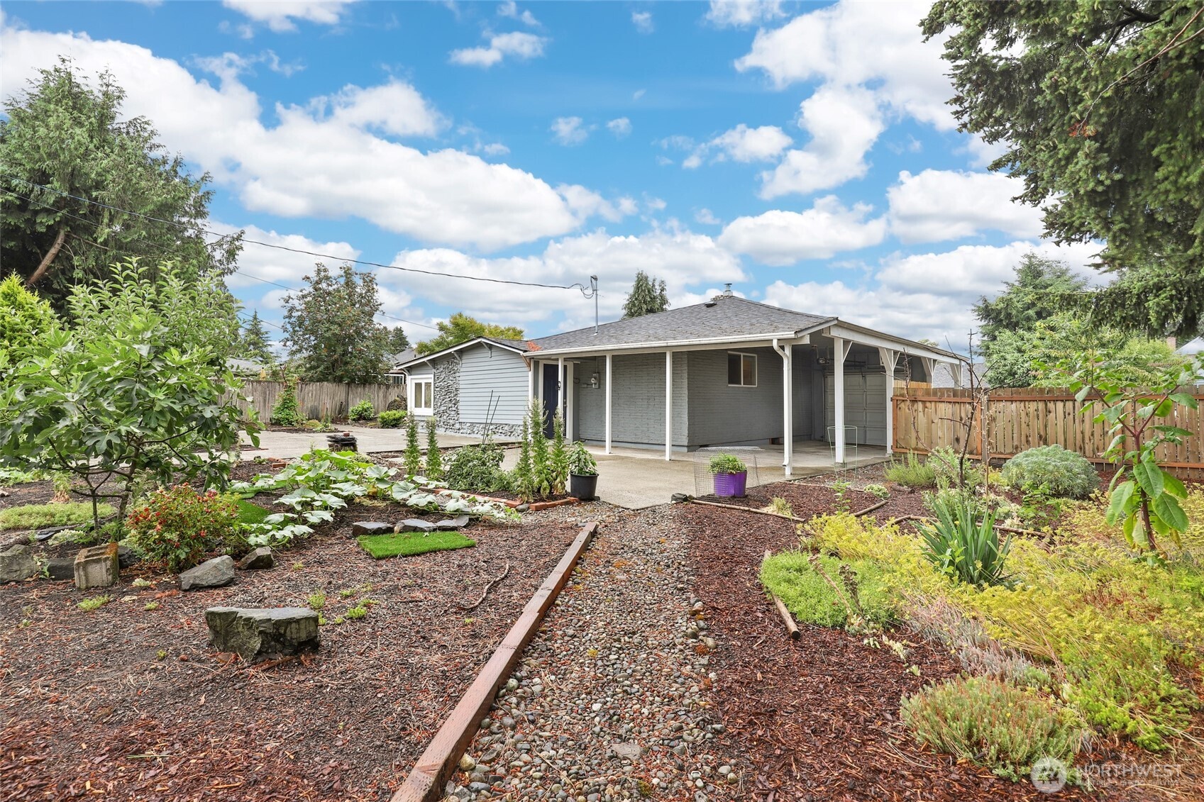 6615 S Huson Street Property Photo 34