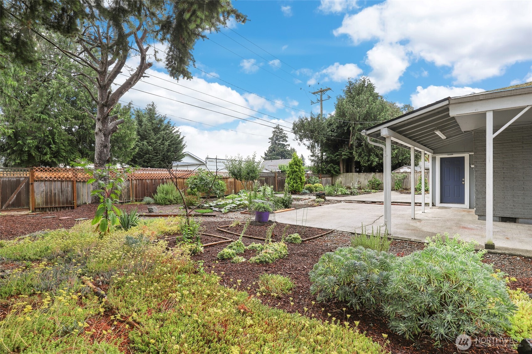 6615 S Huson Street Property Photo 35