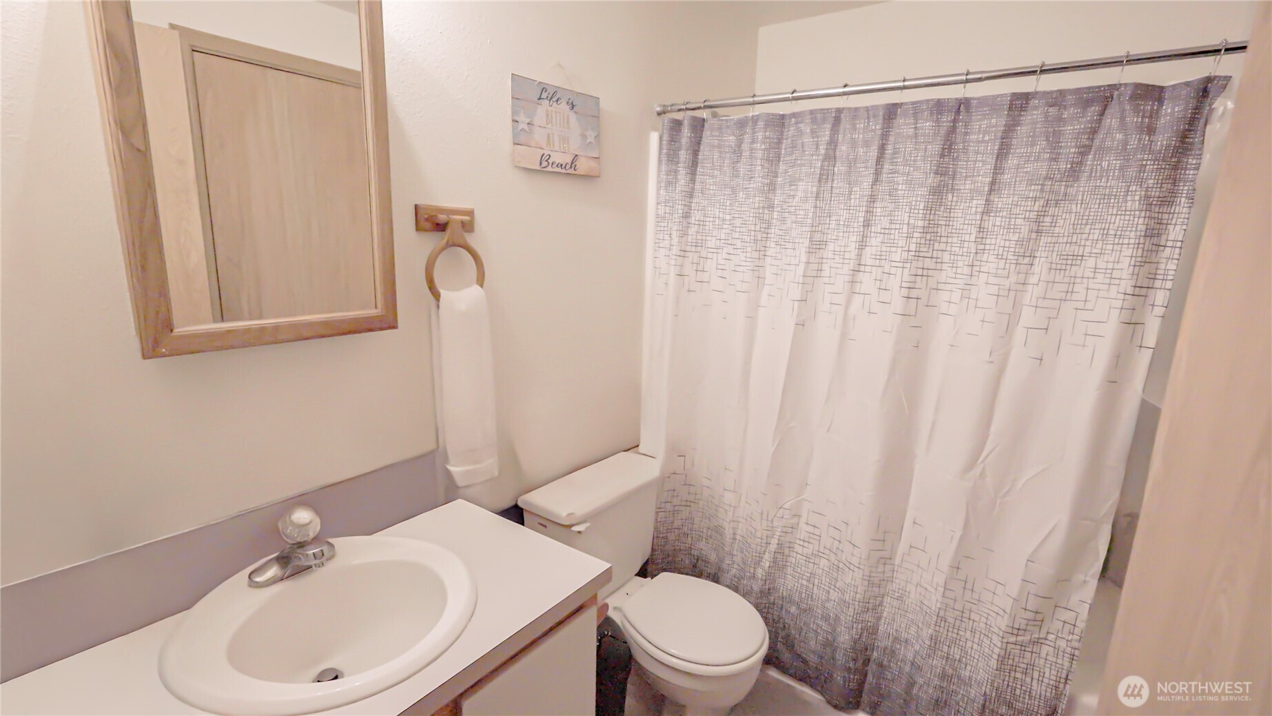 4846 S 48th Street Property Photo 10
