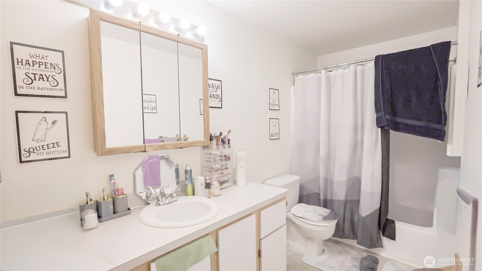 4846 S 48th Street Property Photo 12
