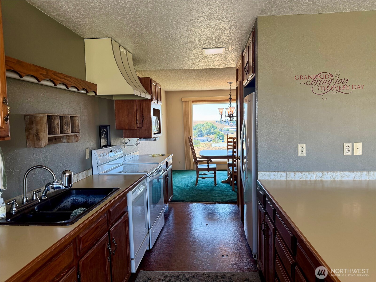 705 Ne Blake Avenue Property Photo 10