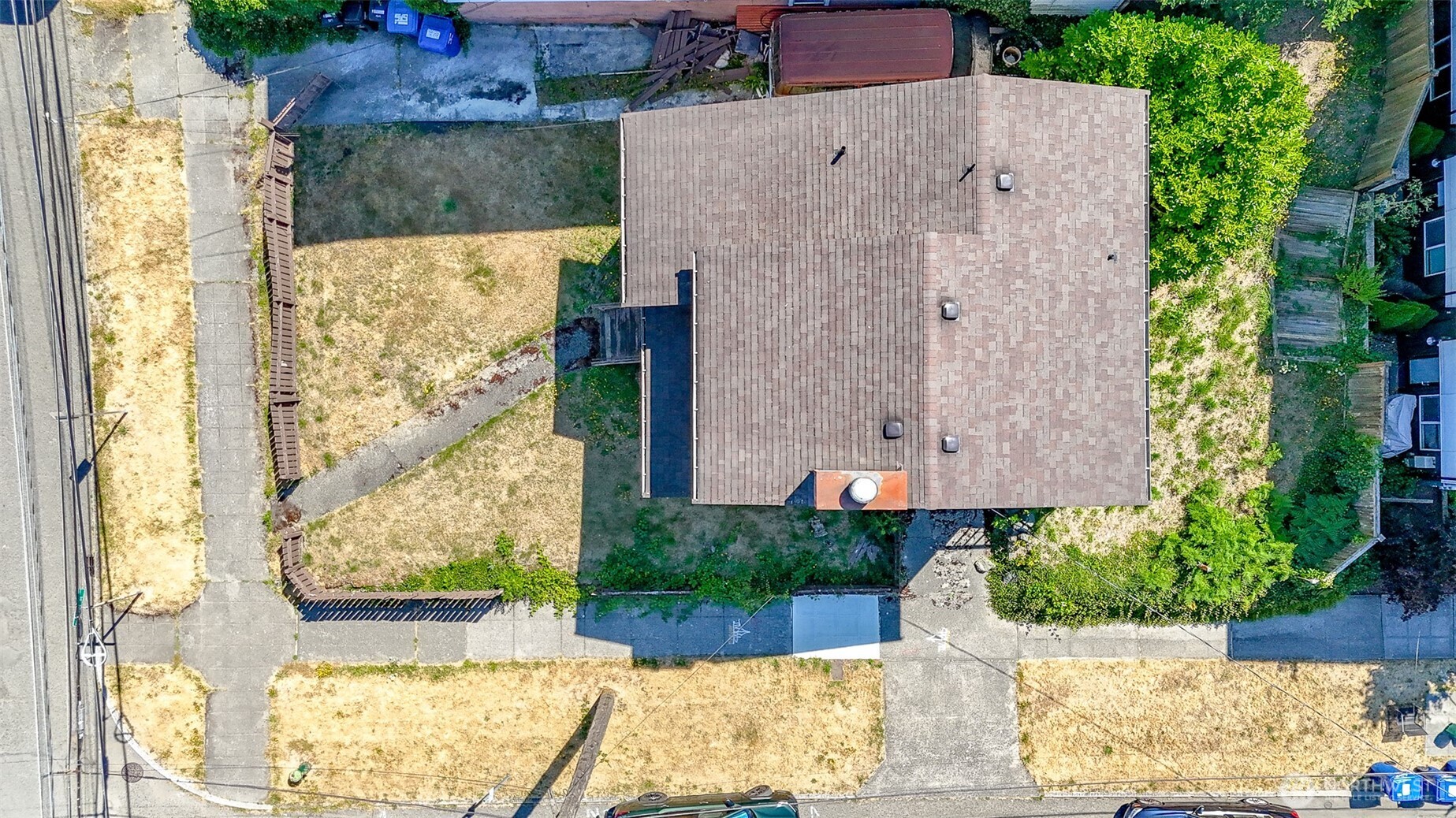1601 E Alder Street Property Photo 9