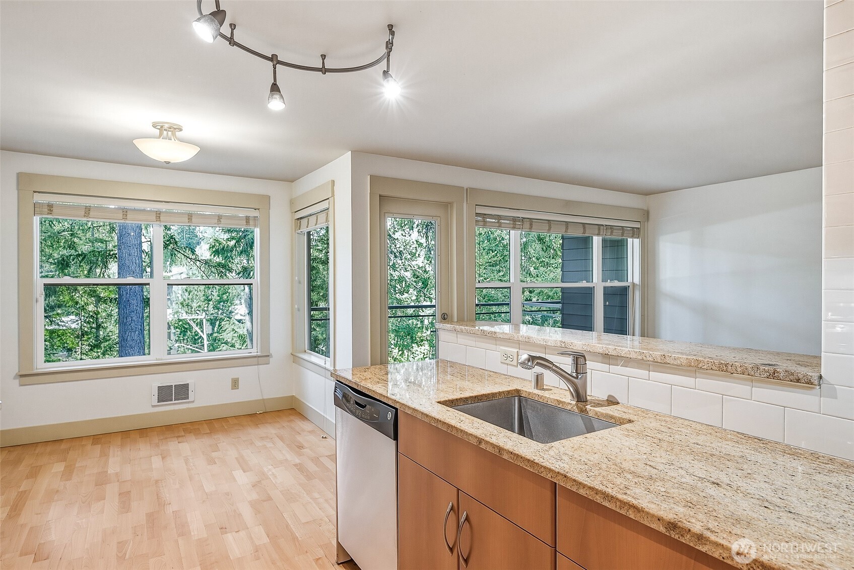 22910 90th Avenue E304 Property Photo 15