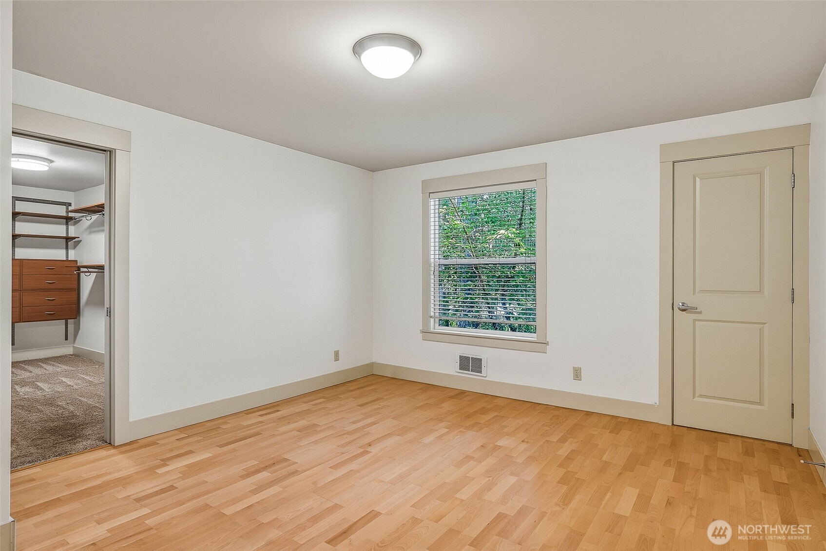 22910 90th Avenue E304 Property Photo 19