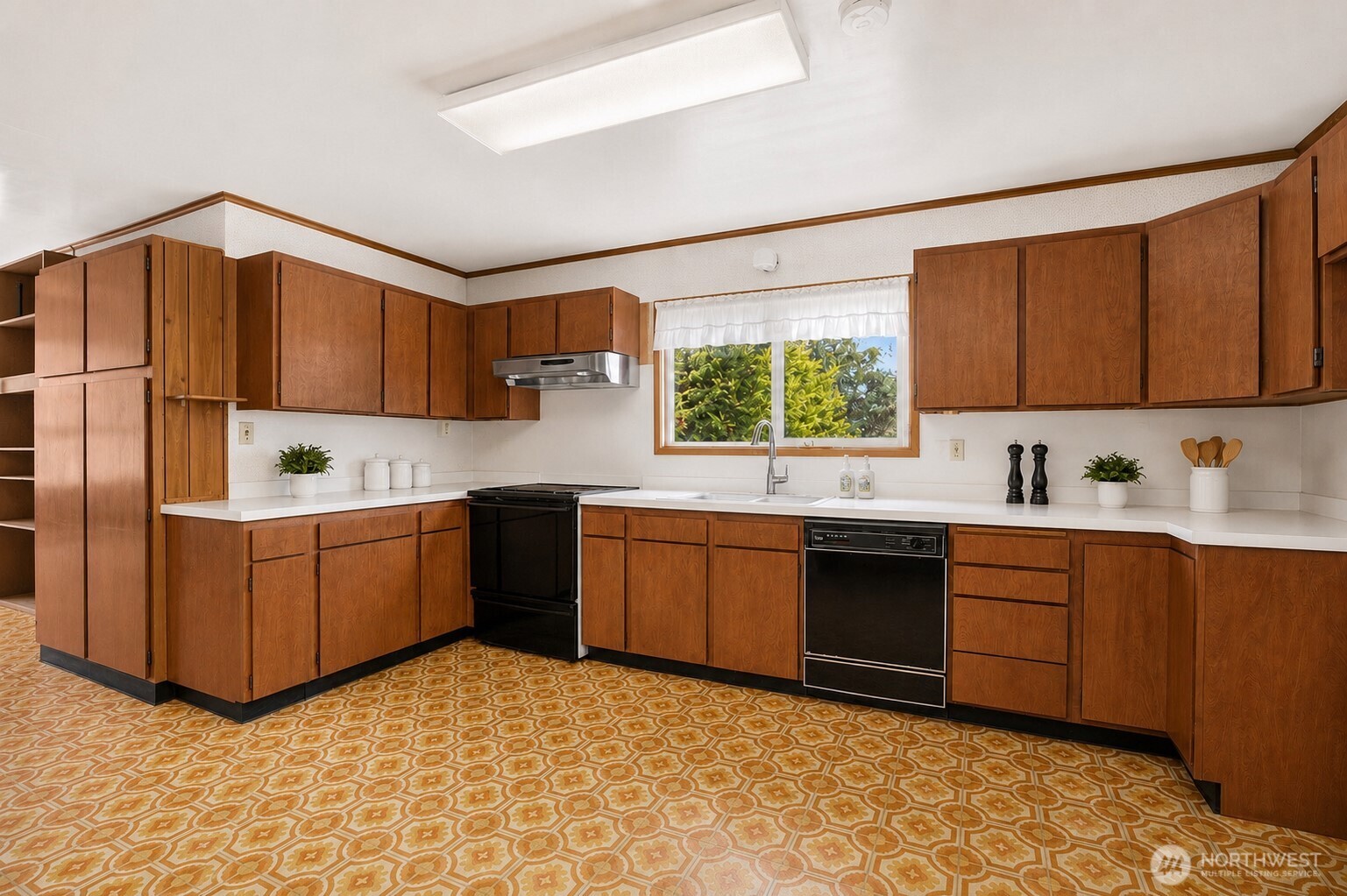 231 Spruce Street Property Photo 8