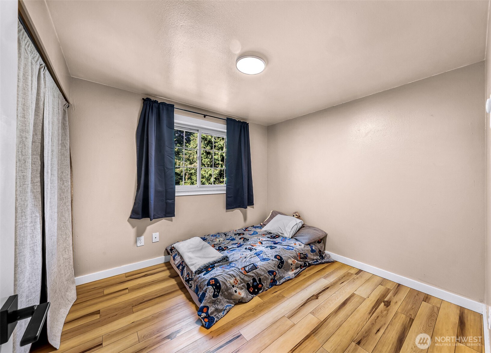 17825 65th Drive Property Photo 14