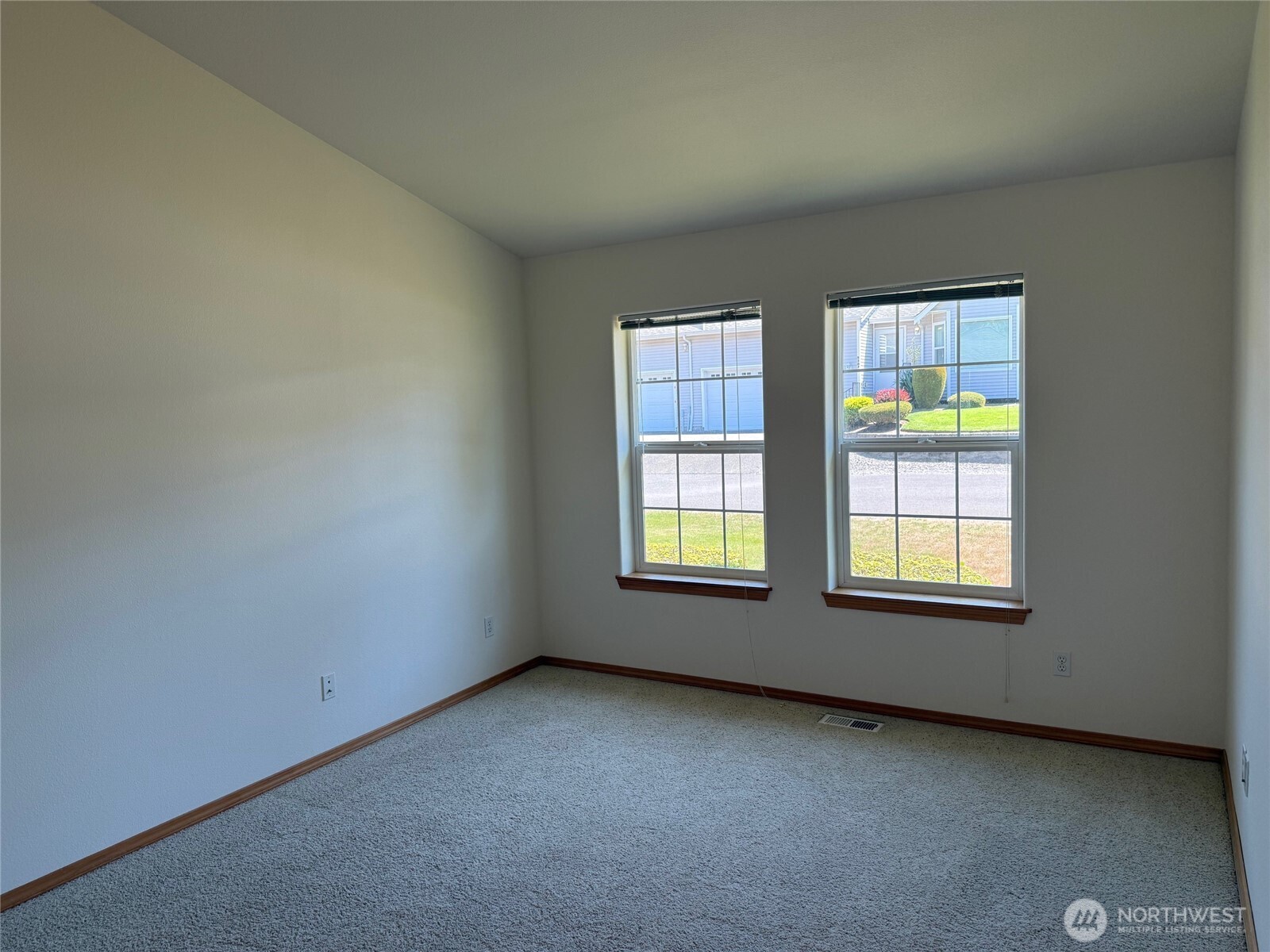 5306 5308 51st Avenue Ct Property Photo 17
