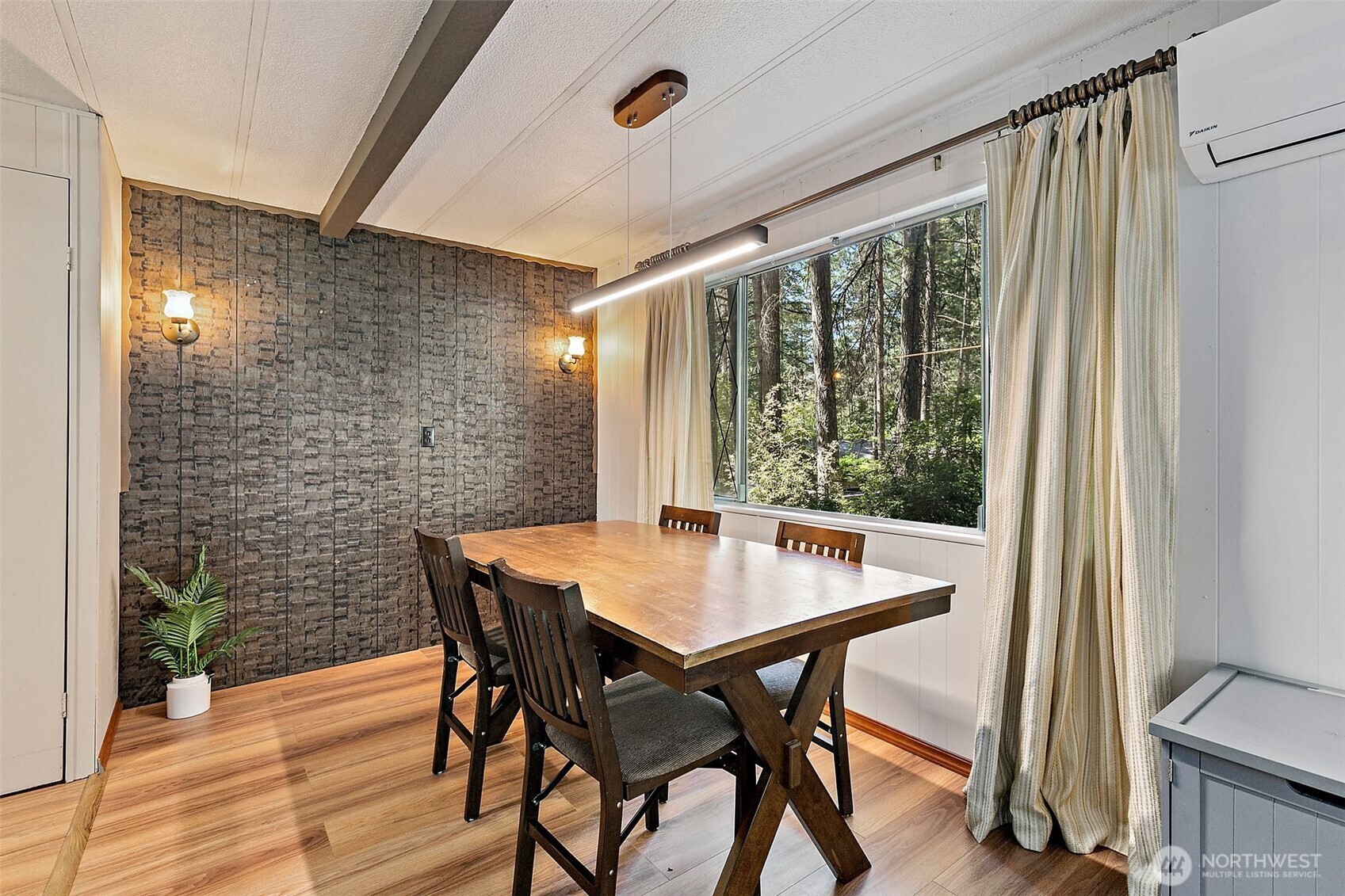 14011 Hollyburn Lane Property Photo 17