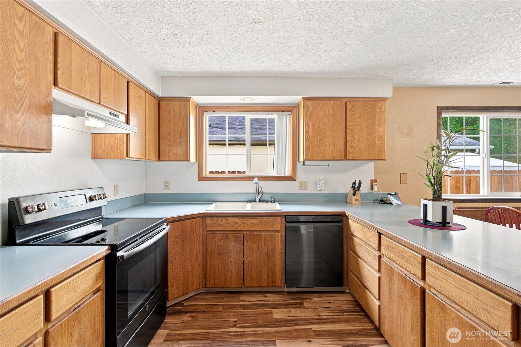 4236 Pennsylvania Property Photo 18