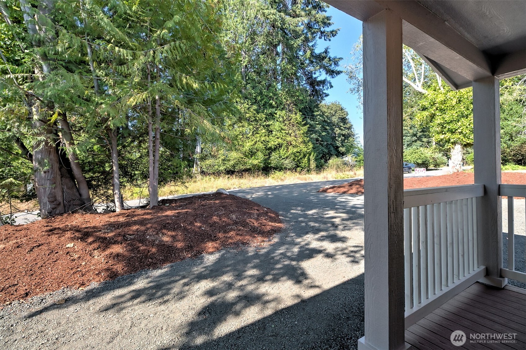 2371 E Crestview Drive Property Photo 2