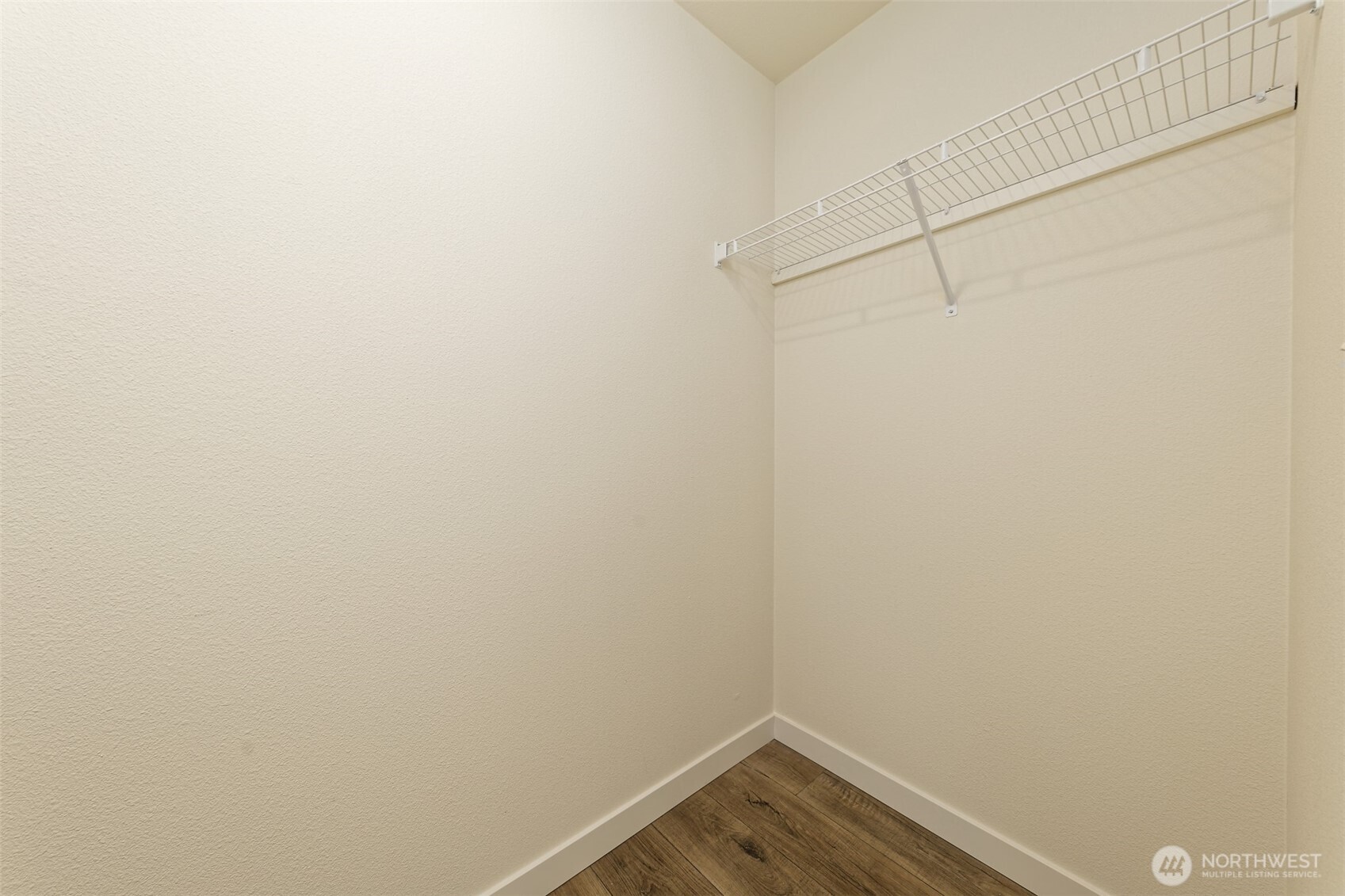2371 E Crestview Drive Property Photo 20