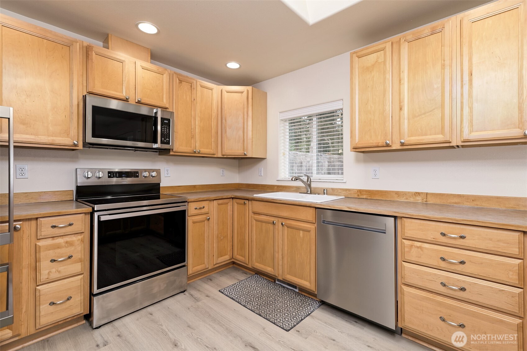 30 E Larch Place Property Photo 8