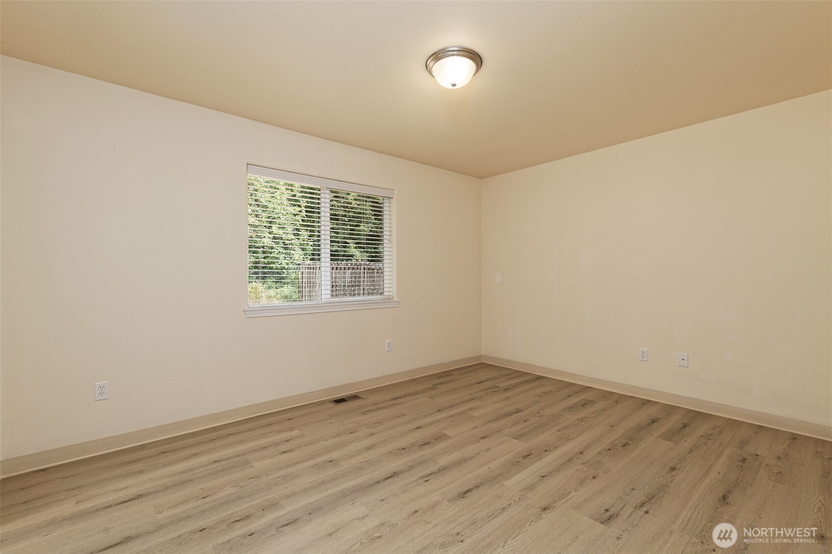 30 E Larch Place Property Photo 12