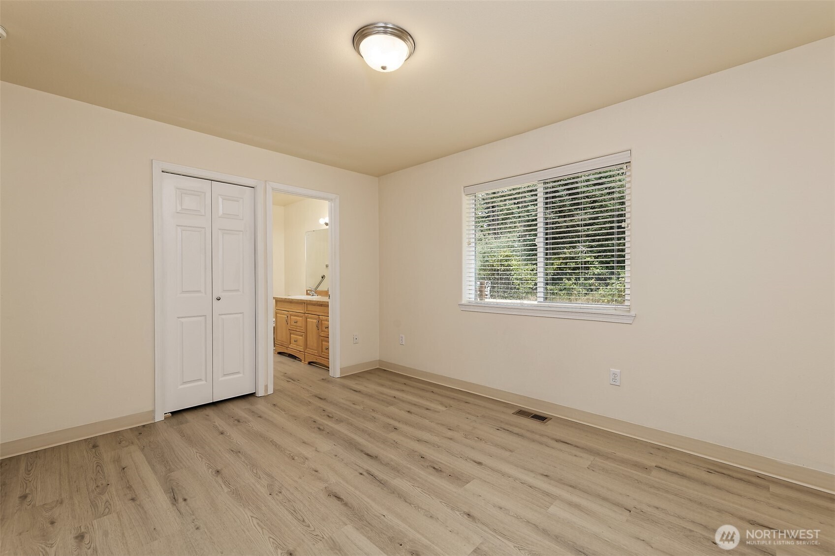 30 E Larch Place Property Photo 14