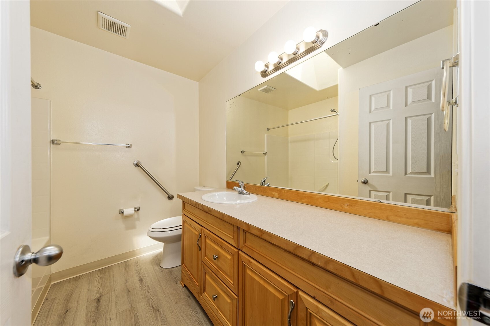 30 E Larch Place Property Photo 15