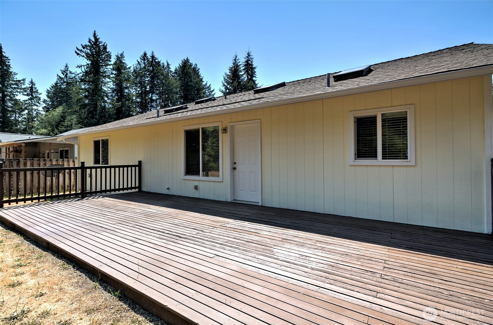 30 E Larch Place Property Photo 28