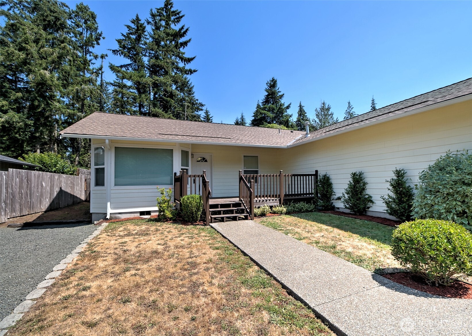 30 E Larch Place Property Photo 31