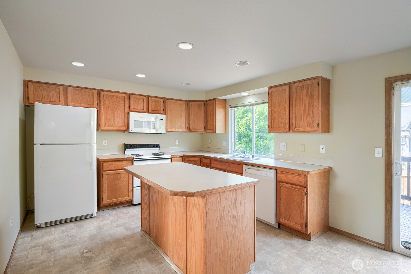 17809 112th Avenue Property Photo 8