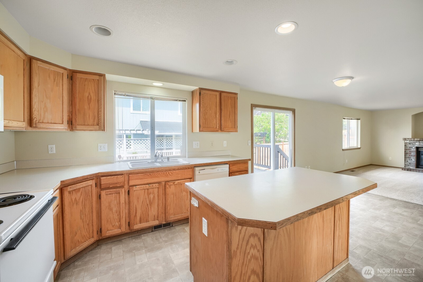 17809 112th Avenue Property Photo 10