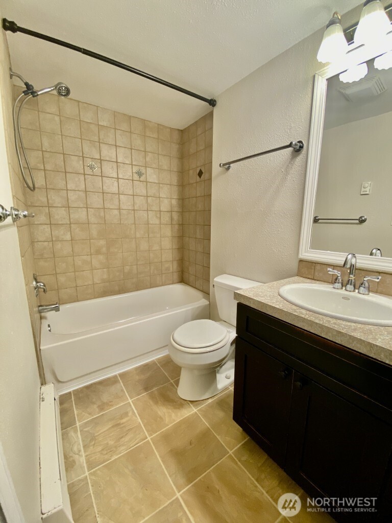 4209 37th Avenue C Property Photo 9