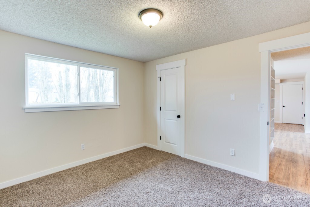 5701 S Mullen Street Property Photo 7