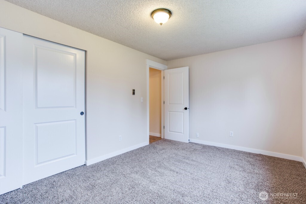 5701 S Mullen Street Property Photo 8