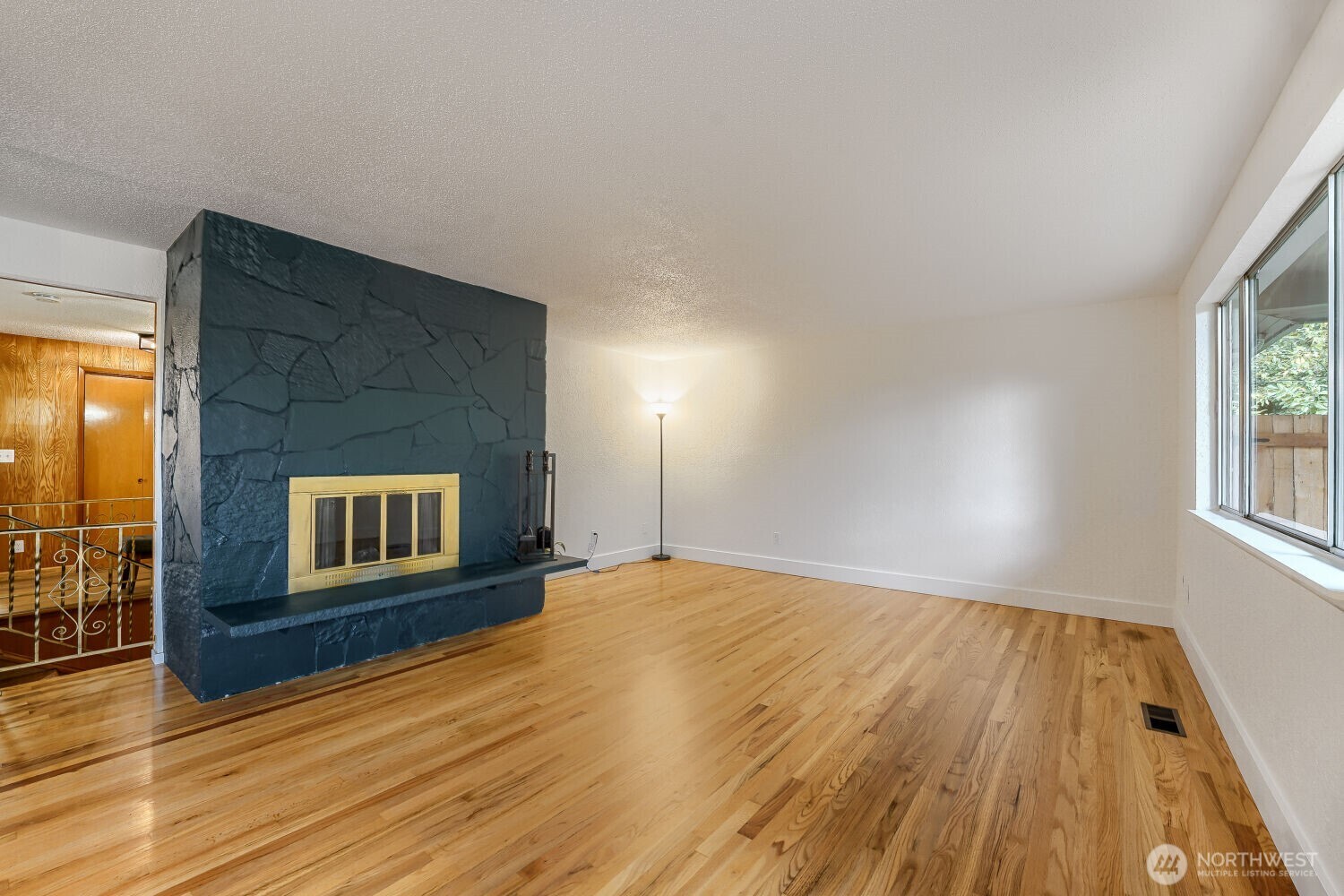 11502 93rd Avenue Property Photo 4