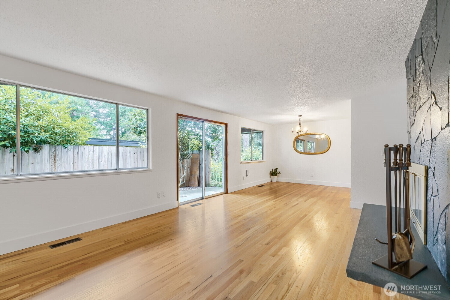 11502 93rd Avenue Property Photo 6
