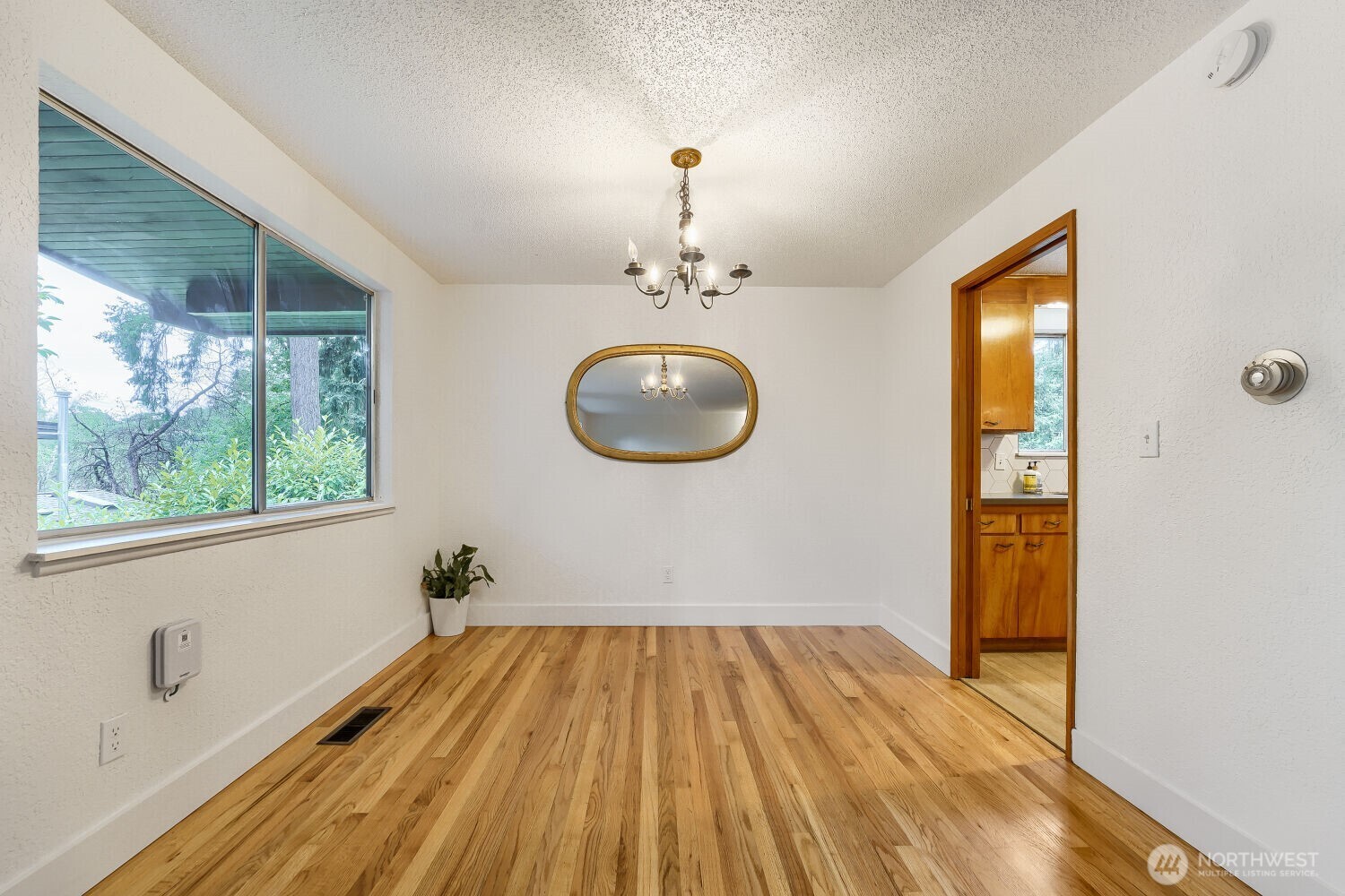11502 93rd Avenue Property Photo 8