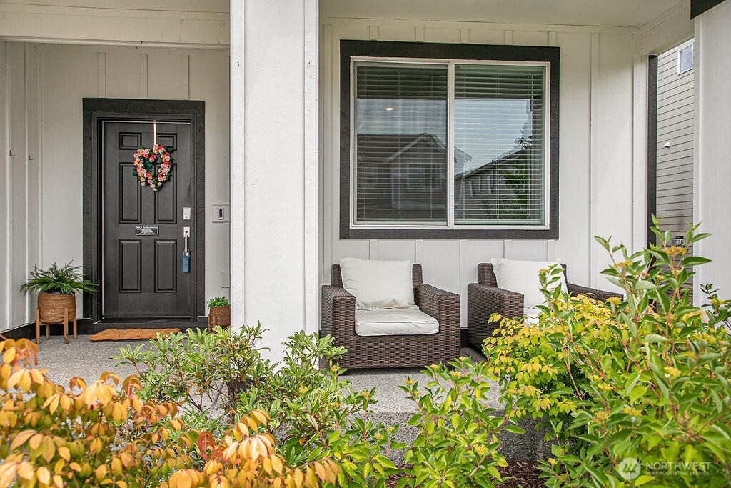 1235 Panoramic Loop Property Photo 3
