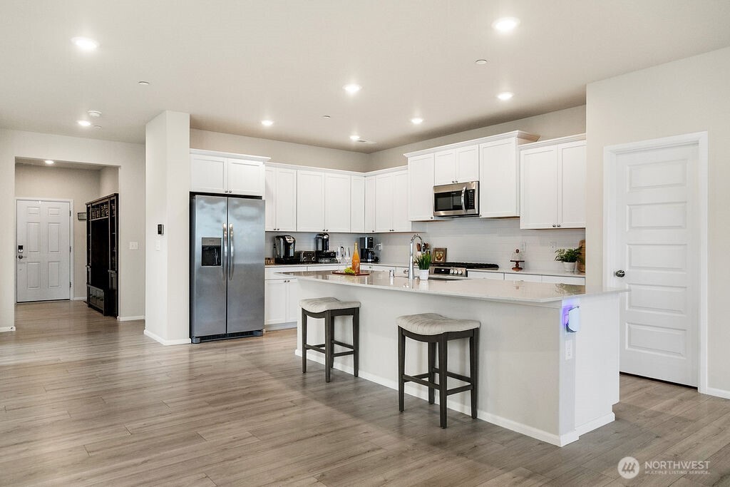 1235 Panoramic Loop Property Photo 8