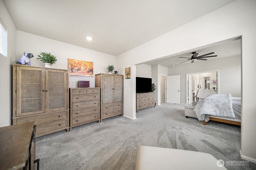 1235 Panoramic Loop Property Photo 18